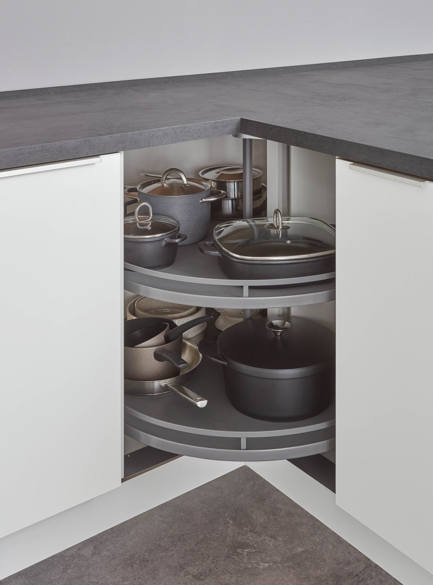 Eckschrank mit Karussell